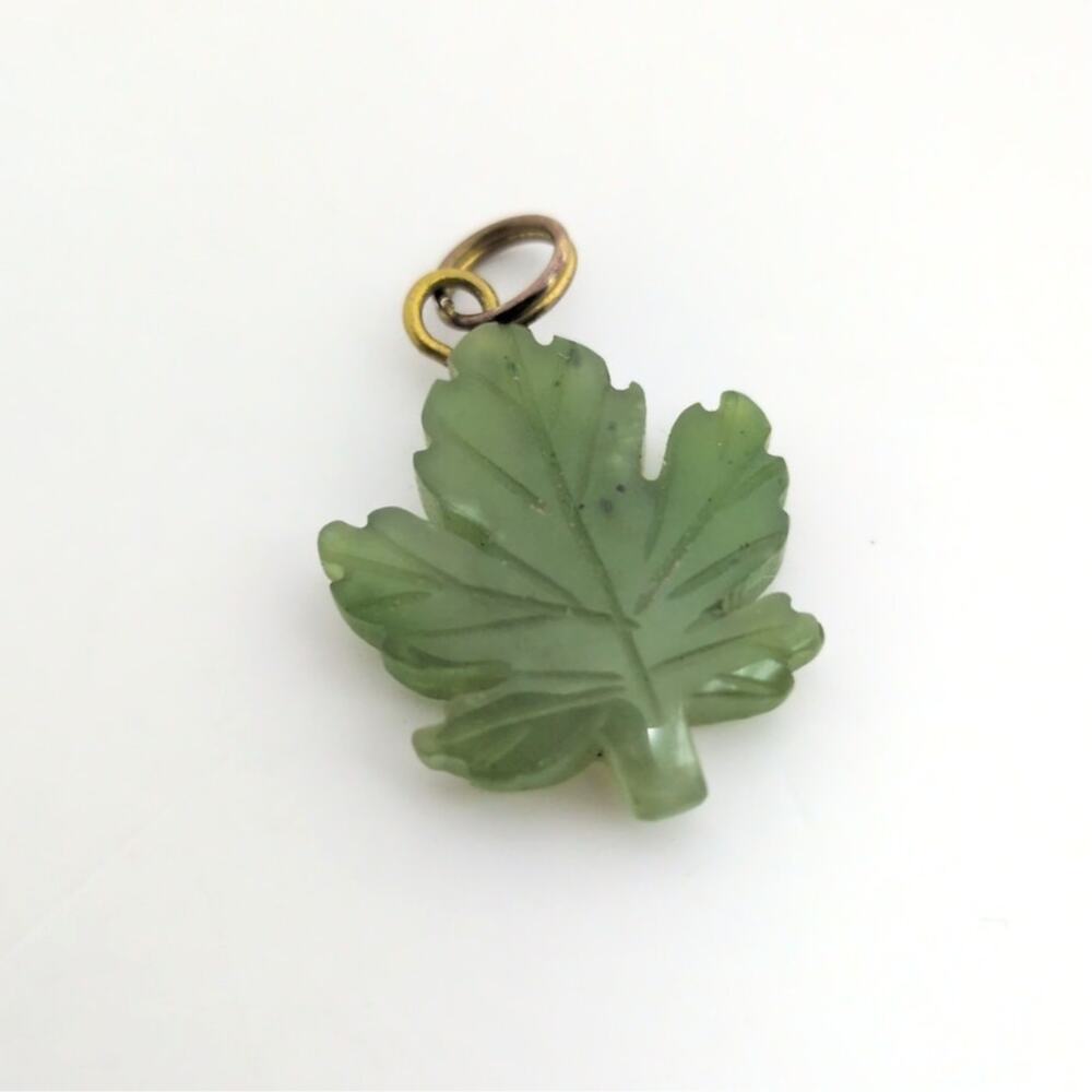 Vintage Small Nephrite Jade Green Gemstone Carved Maple Leaf Pendant Charm 1in